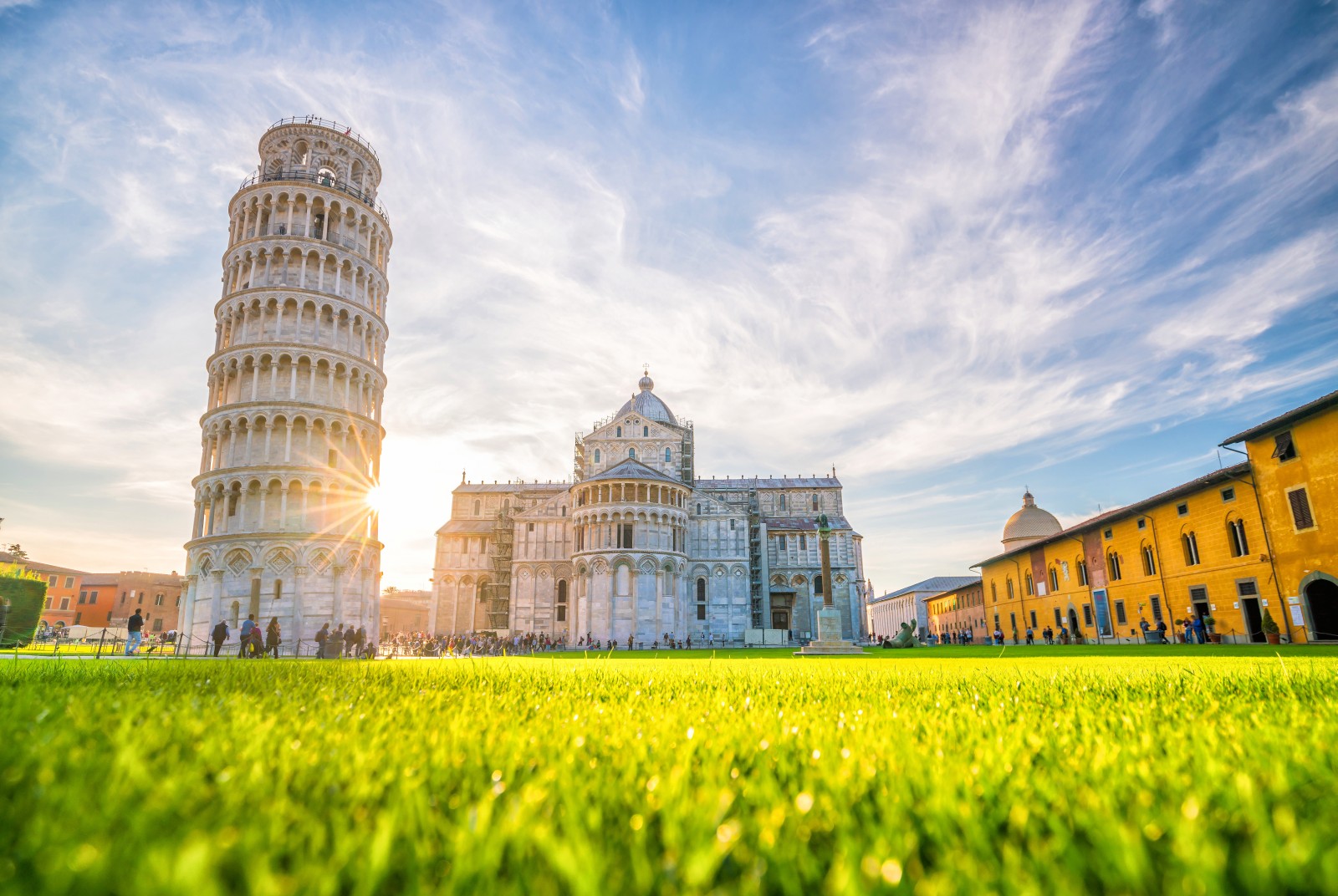 The leaning secrets of weed in Pisa