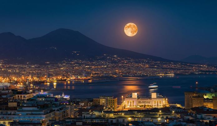 Exploring Naples: Unveiling the Magic of Summer 2023