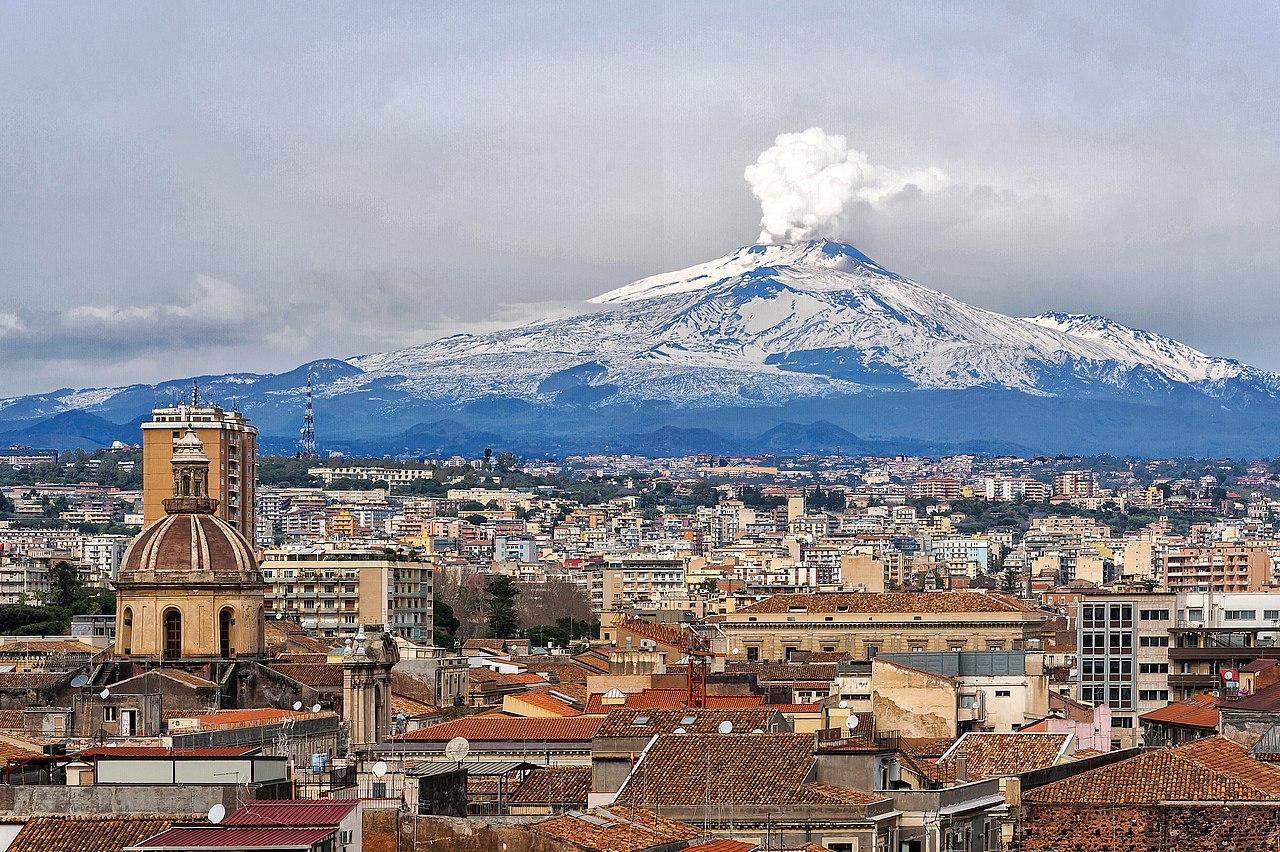 Weed in Catania: The Complete 2025 Guide to Cannabis in Sicily’s Vibrant City