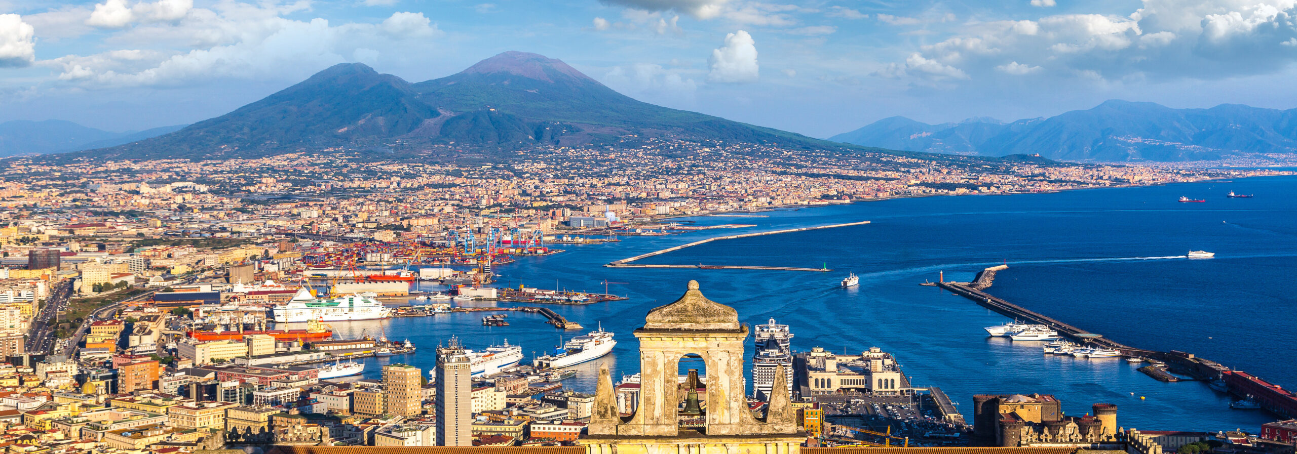 Naples and Mount Vesuvius at sunset — weed laws in Naples 2026